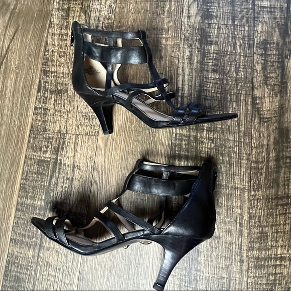 Nine West Black Sandal - Picture 8 of 13